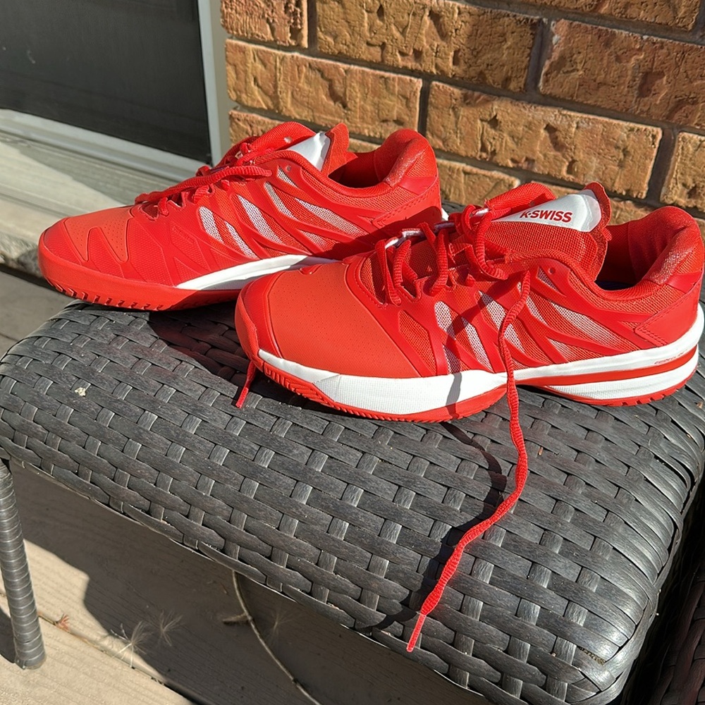 𝅺K-Swiss Red Aösta 7.0 Sneakers  size 9.5